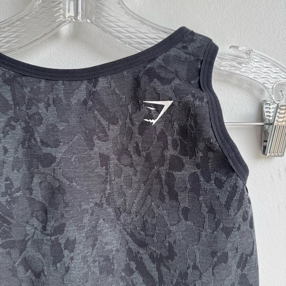 Gymshark Adapt Animal Seamless Sports Bra-Butterfly Black size M - Picture 8 of 9